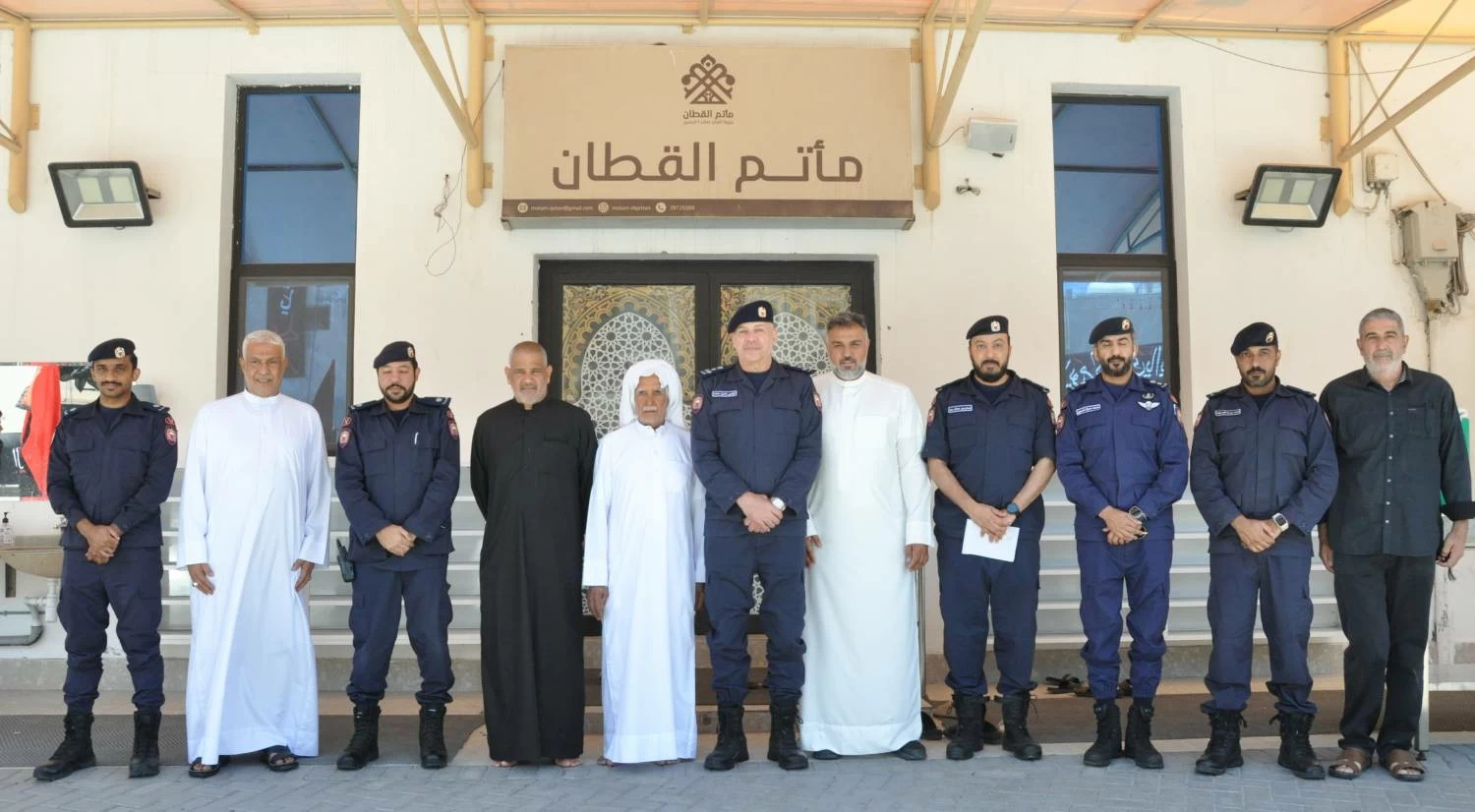 مدير عام شرطة العاصمة يزور عدداً من مآتم المحافظة تعزيزاً للشراكة المجتمعي 