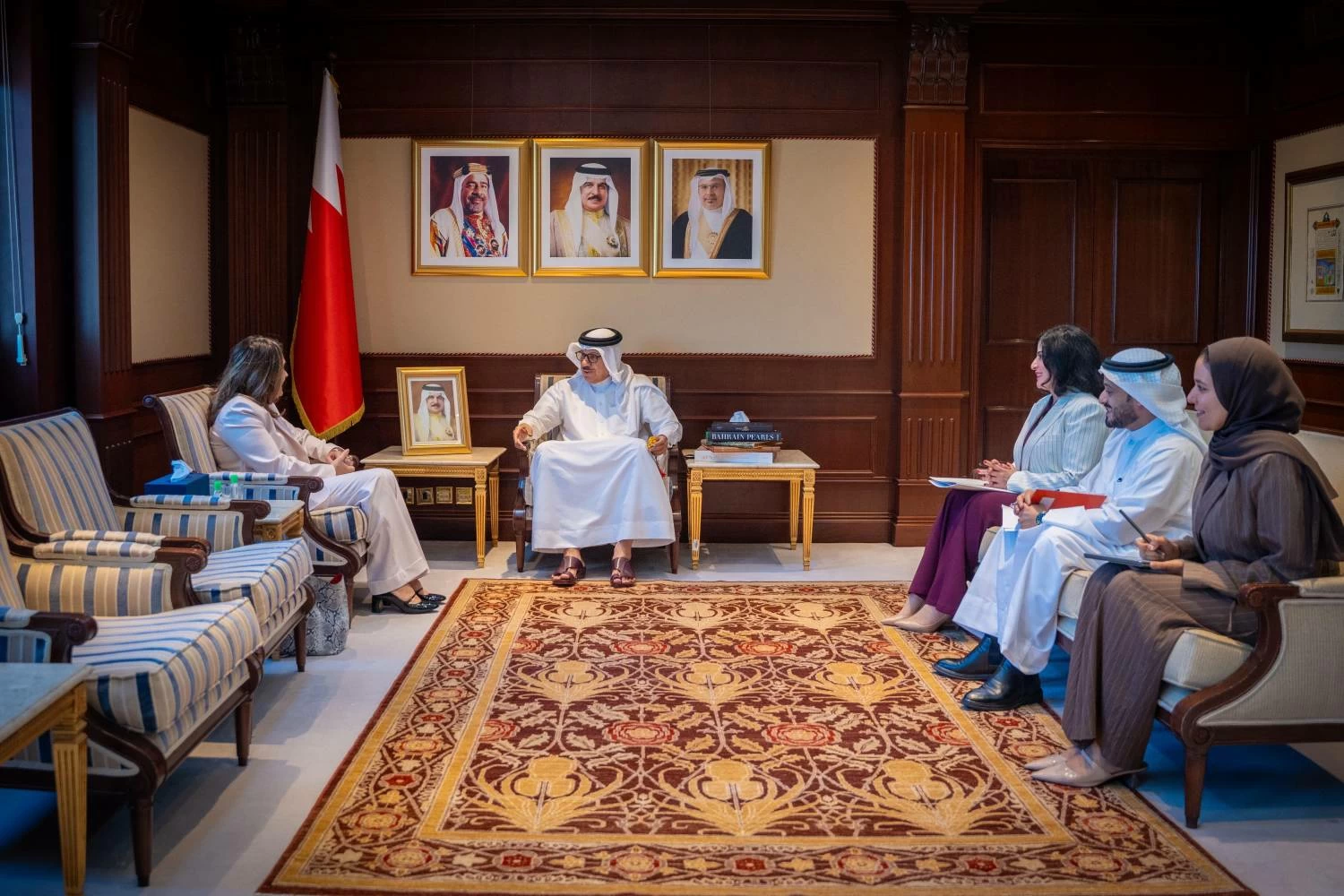 البحرين – وزير الخارجية يستقبل سفير صربيا لدى البحرين البحرين – وزير الخارجية يستقبل سفير صربيا لدى البحرين