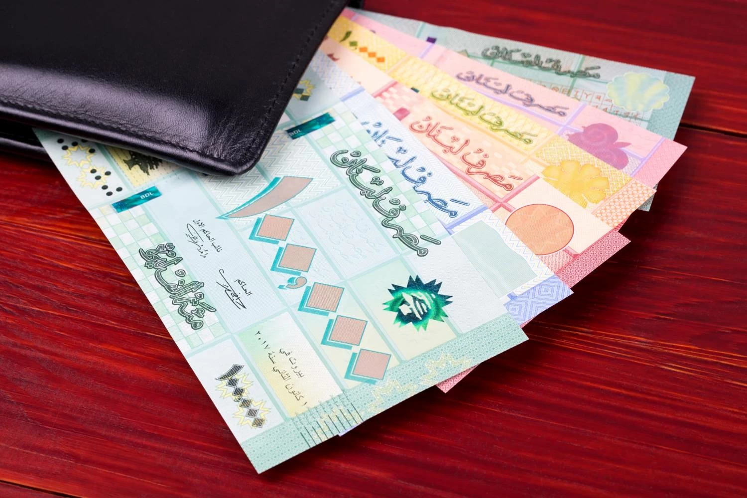 لبنان يحيل مؤسسة quot;القرض الحسنquot; التابعة لحزب الله للنيابة العامة 