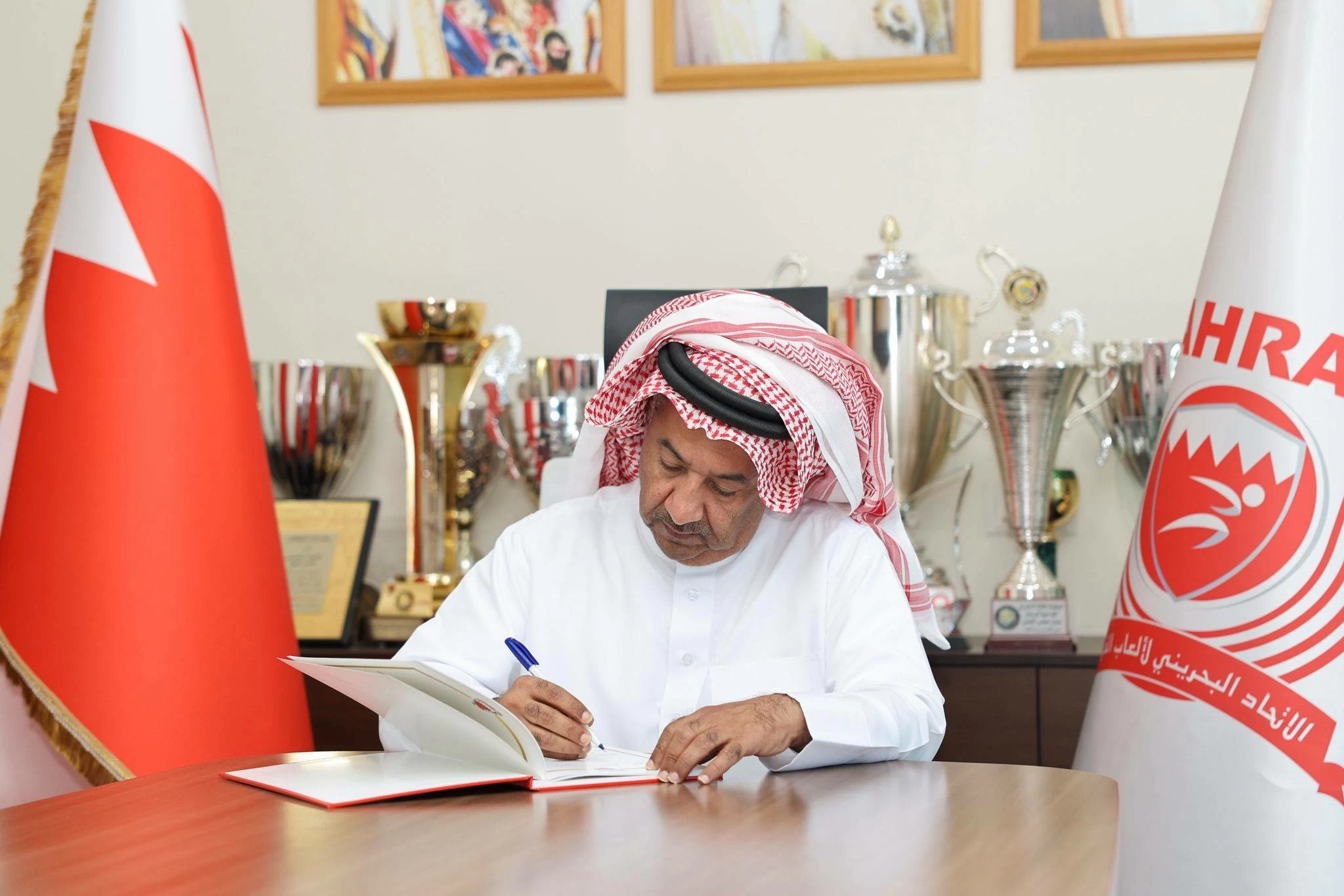 البحرين – الاتحاد البحريني لألعاب القوى يوقع وثيقة دعم وولاء لجلالة الملك