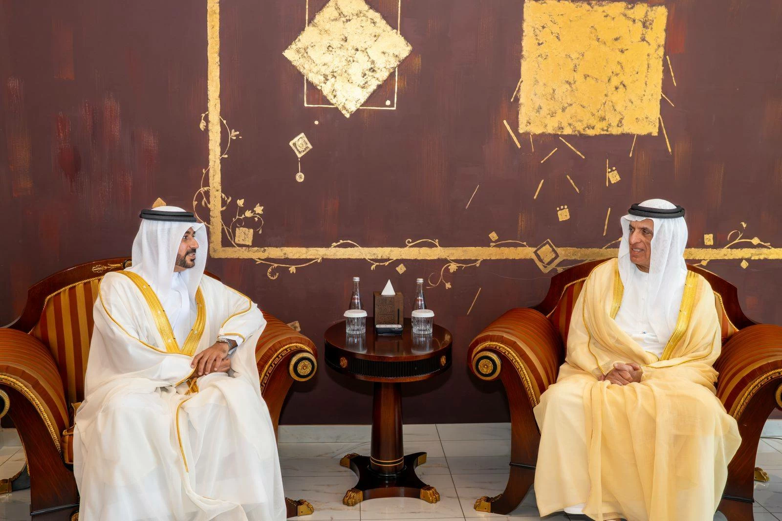 البحرين – عضو المجلس الأعلى حاكم رأس الخيمة يستقبل القنصل العام لمملكة البحرين في دبي والإمارات الشمالية