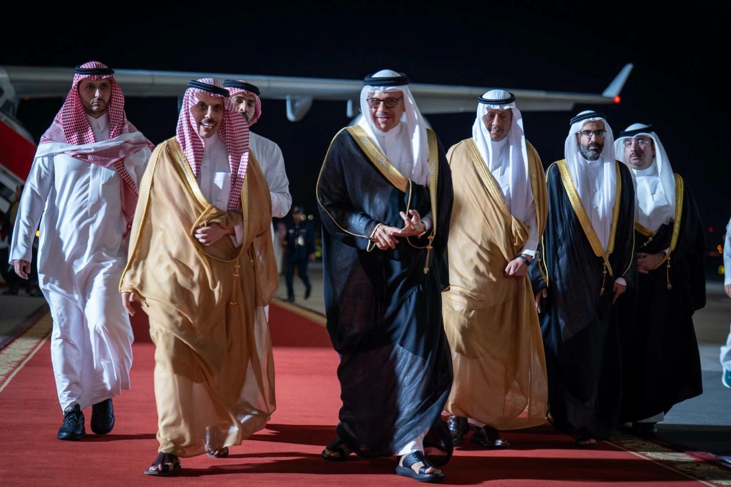 البحرين – وزير خارجية المملكة العربية السعودية الشقيقة يصل البلاد
