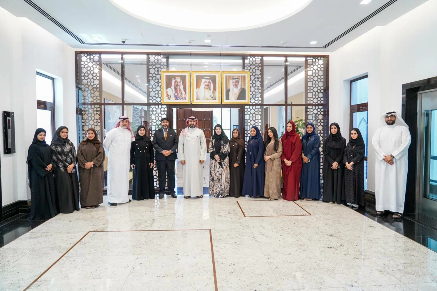 البحرين – الأمانة العامة لمجلس النواب تستقبل وفداً من “بحريننا” البحرين – الأمانة العامة لمجلس النواب تستقبل وفداً من “بحريننا”