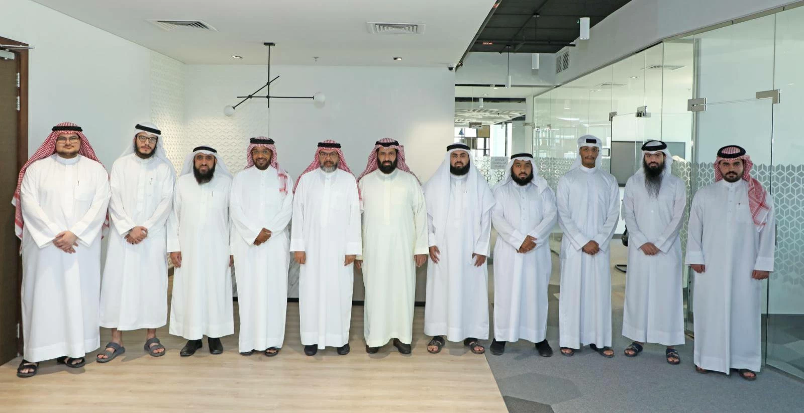 البحرين – مدير عام مجلس شؤون الأوقاف يستقبل الطلبة المشاركين في برنامج التدريب العملي لإعدادهم وتأهيلهم لمسيرتهم العملية والدعوية البحرين – مدير عام مجلس شؤون الأوقاف يستقبل الطلبة المشاركين في برنامج التدريب العملي لإعدادهم وتأهيلهم لمسيرتهم العملية والدعوية