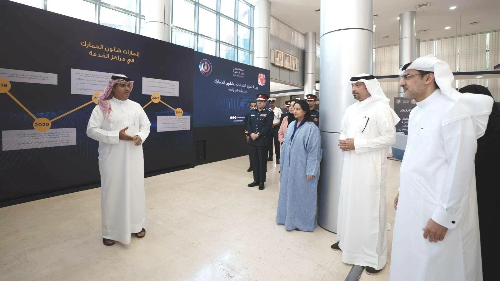 البحرين – رئيس الجمارك يتفقد مركز التخليص الجمركي الموحد بعد استيفاء متطلبات التحول إلى مركز خدمات إلكترونية البحرين – رئيس الجمارك يتفقد مركز التخليص الجمركي الموحد بعد استيفاء متطلبات التحول إلى مركز خدمات إلكترونية