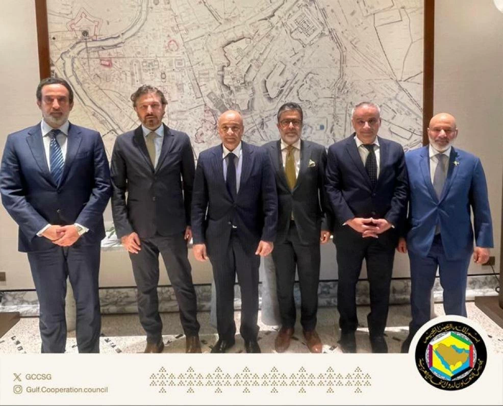 البحرين – سفير مملكة البحرين لدى إيطاليا يشارك في اجتماع سفراء دول مجلس التعاون مع الأمين العام لمجلس التعاون في روما البحرين – سفير مملكة البحرين لدى إيطاليا يشارك في اجتماع سفراء دول مجلس التعاون مع الأمين العام لمجلس التعاون في روما