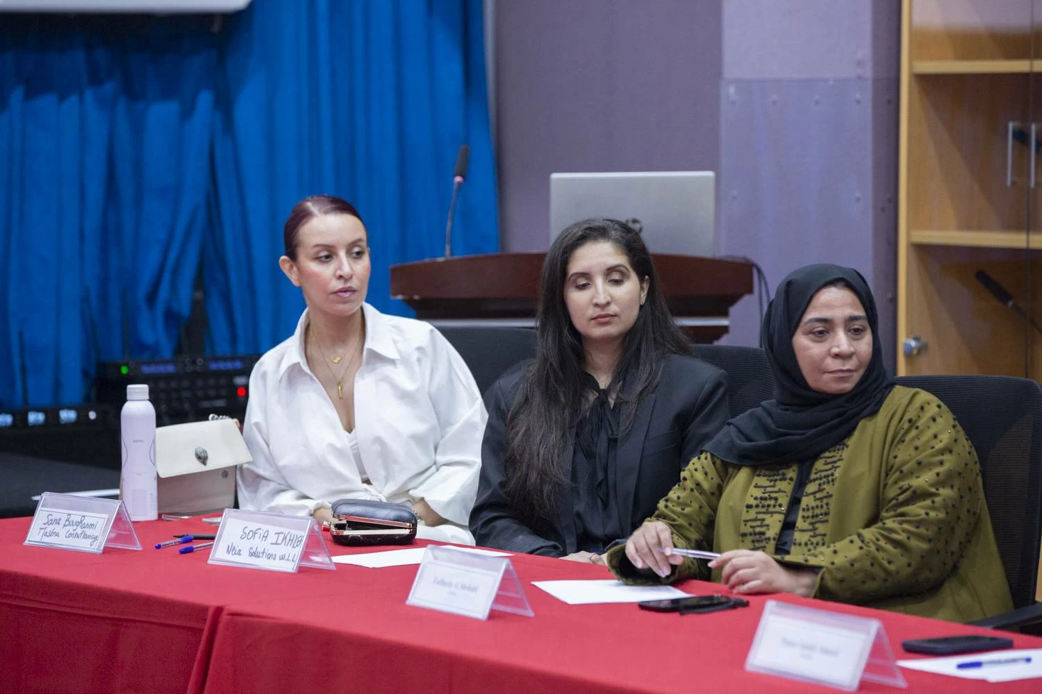 البحرين – تجمع الجامعة الوطنية نخبة من الخبراء وصناع القرار لتشكيل مستقبل ريادة الأعمال البحرين – تجمع الجامعة الوطنية نخبة من الخبراء وصناع القرار لتشكيل مستقبل ريادة الأعمال