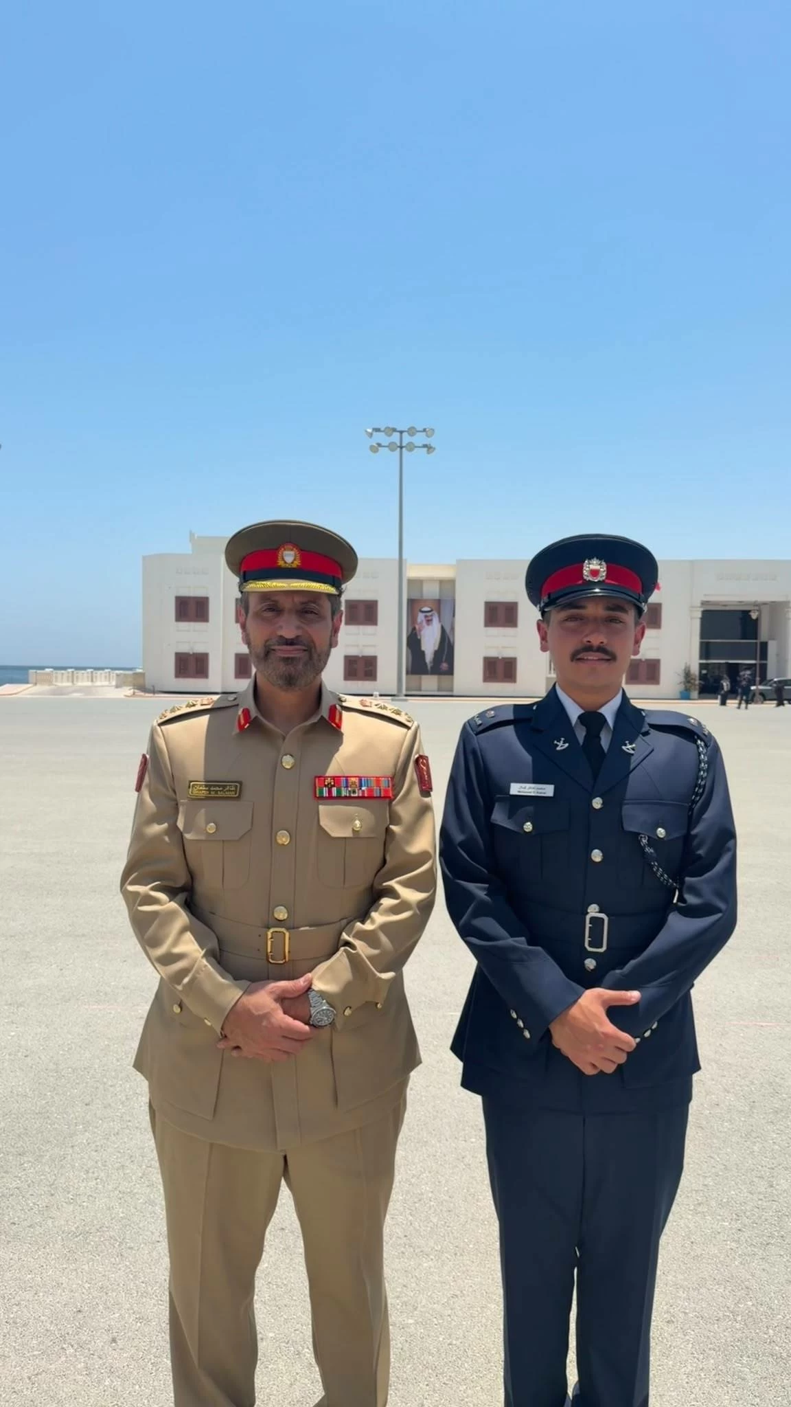 البحرين – العقيد طبيب ظافر كمال يحتفل بتخرج نجله الملازم محمد من أكاديمية الشرطة الملكية