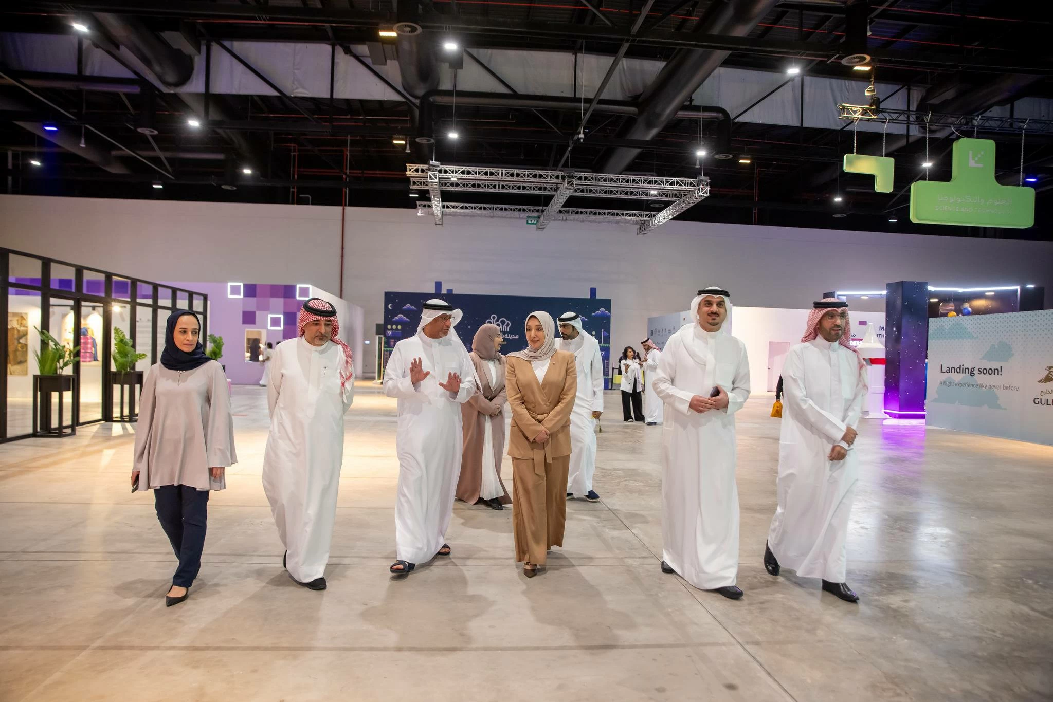 البحرين – الرئيس التنفيذي للهيئة العامة للتأمينات الاجتماعية يطلع على برامج مدينة الشباب 2030 ويزور منصة الهيئة