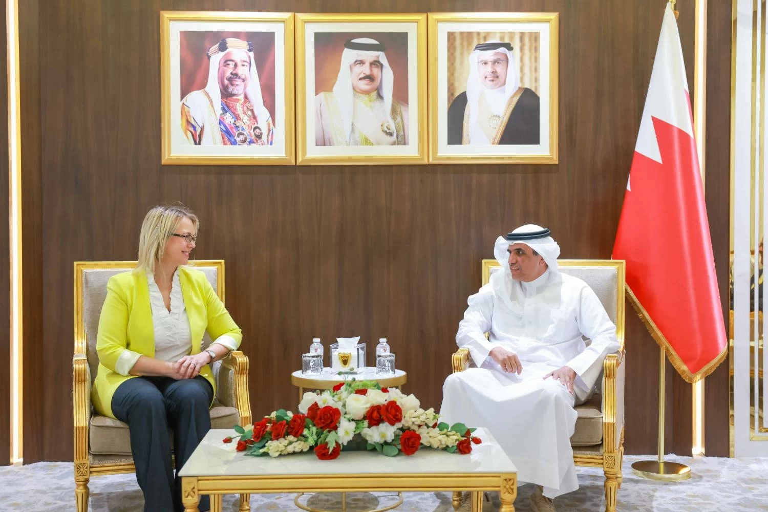 البحرين – خارجية الشورى تستقبل السفير الأمريكي وتؤكد متانة العلاقات الاستراتيجية بين البلدين الصديقين البحرين – خارجية الشورى تستقبل السفير الأمريكي وتؤكد متانة العلاقات الاستراتيجية بين البلدين الصديقين