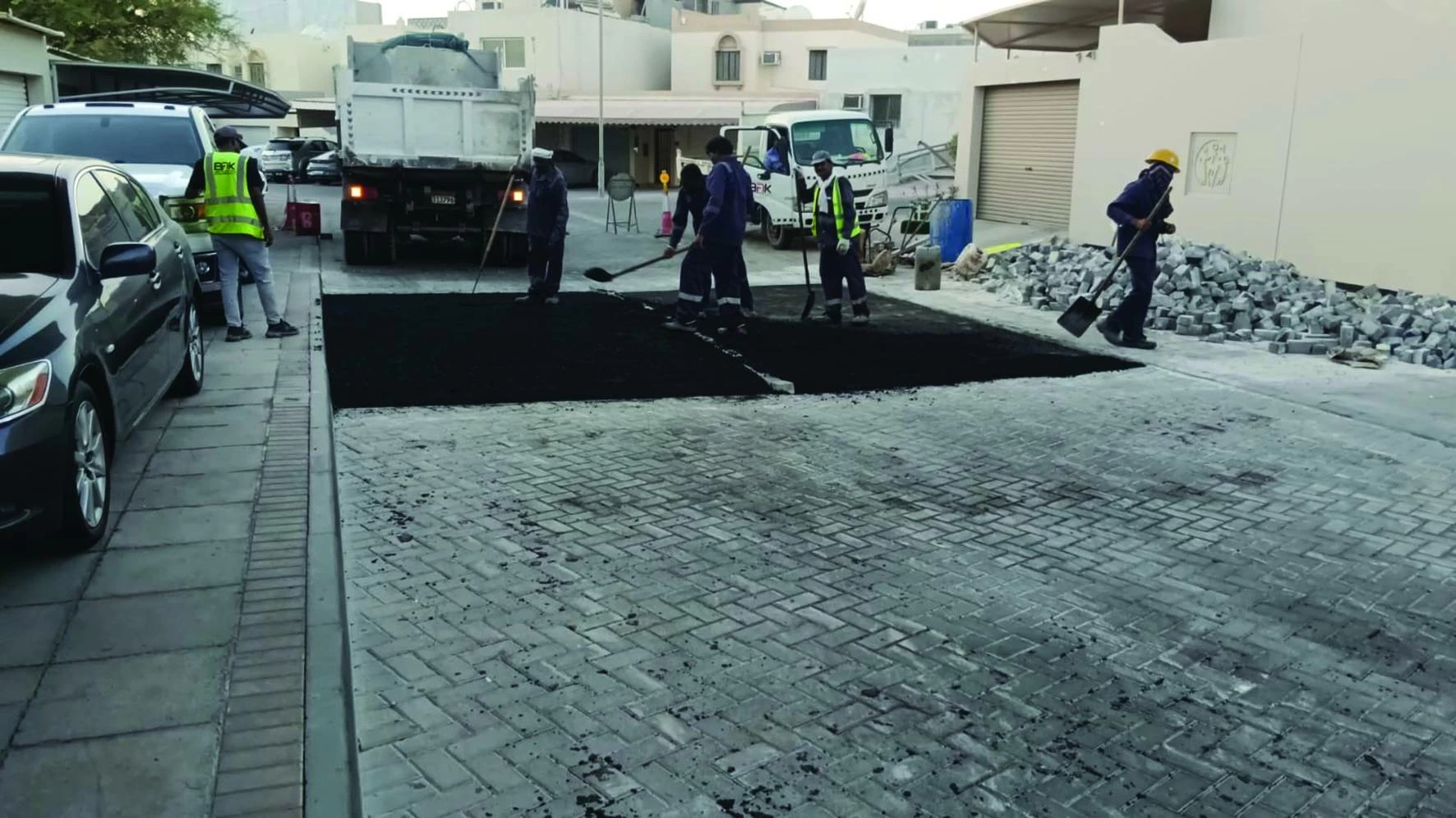 البحرين – القبيسي: استجابة سريعة من «الأشغال» لتنفيذ الارتفاعات المرورية في مجمعين بـ«ناصية شمال»
